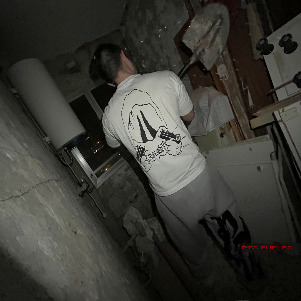 TRUESSENCE TEE